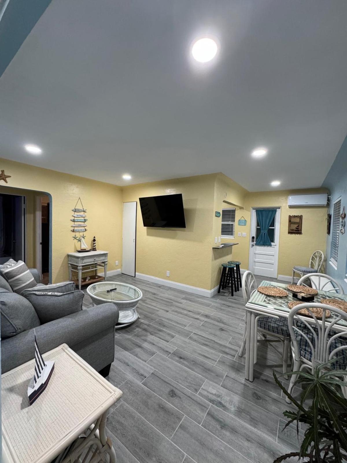 Gorgeous Beach Condo San Petersburgo Exterior foto